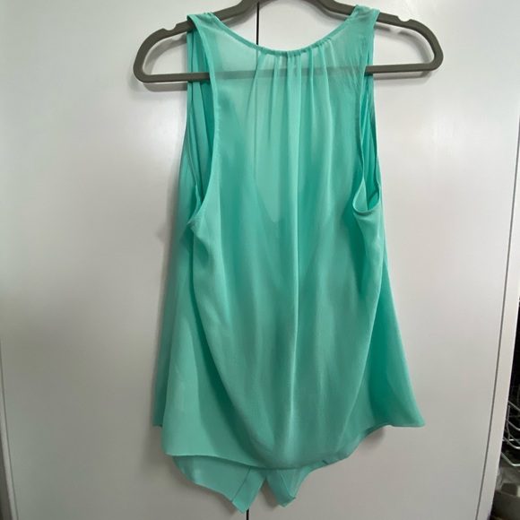 Aritzia Wilfred 100% Silk Sleeveless Blouse - Picture 2 of 10